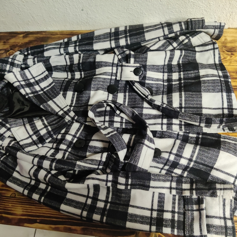 Clothes - Picture 14 of 16